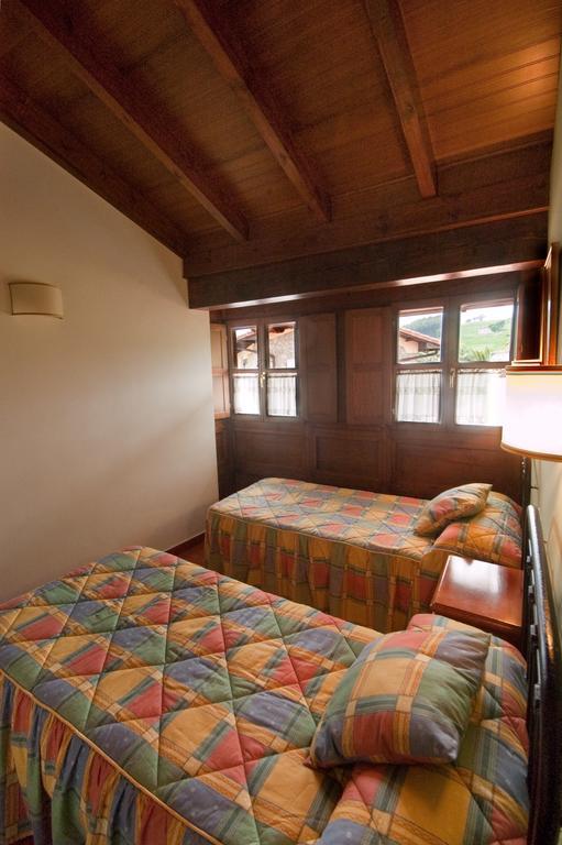 Apartamentos El Cueto De Los Collado Villanueva de Pria Exterior foto